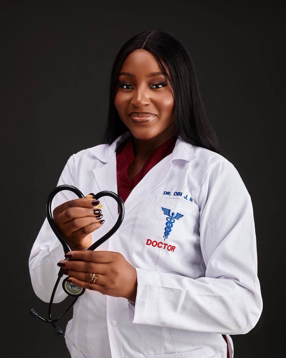 Joannk15's tweet photo. Today I swore an oath and it became official😊

Reintroducing Dr. OBI J.N 
(MB;BS Lagos) https://t.co/XG6M2f4qVE
