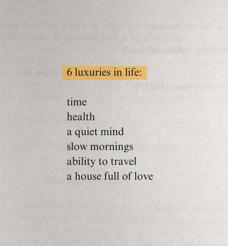 FreakyTheory's tweet photo. 6 luxuries in life. https://t.co/R6wUixQqWi