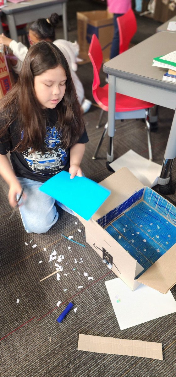MrsCostillaEB's tweet photo. Letting our imaginations run wild at ESL/Bilingual summer school!  Building houses, pools, rooms, and more!
#melissaisd https://t.co/f5IJ8dFi3z