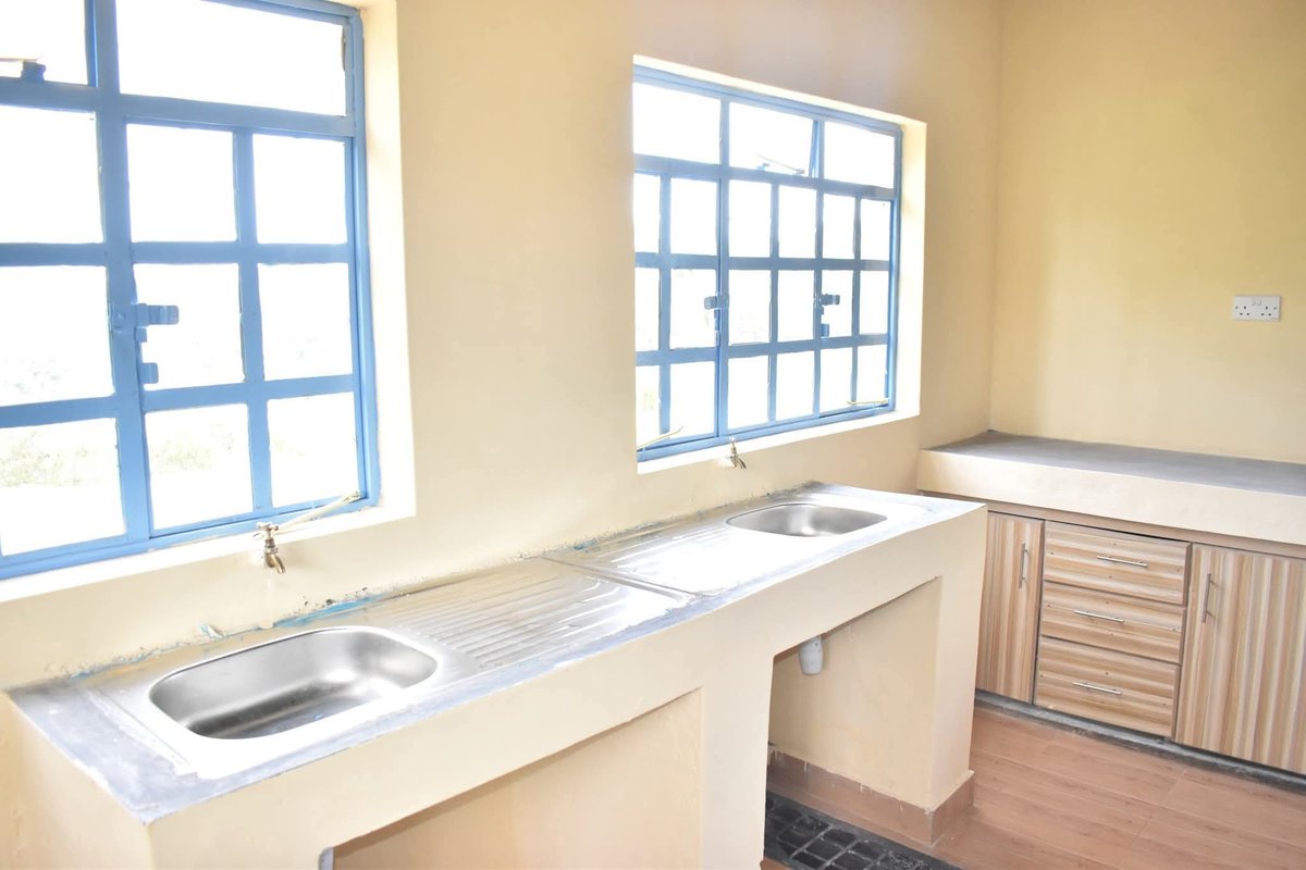 PHIAMAX's tweet image. Gov @susankihika is transforming ECDE in @NakuruCountyGov, modern classrooms, clean toilets, equipped kitchens, books, tablets, and uji for every child.

One ward at a time, dignity in learning is becoming a reality.

#TransformingNakuru #KaziKwaMpango #FocusedOnServiceDelivery