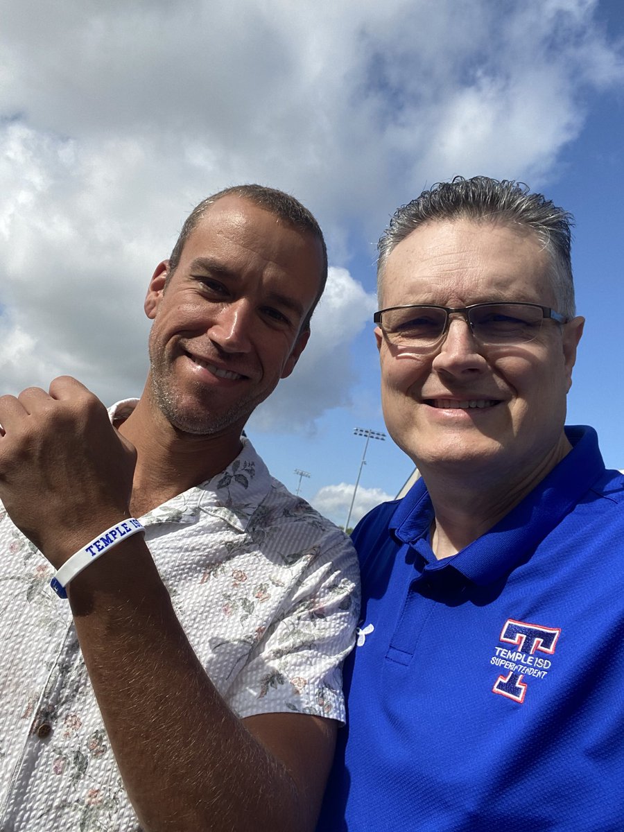 Presented class of 2004 alumni, Tad Allen, a “Spread the Empire” bracelet. He is a true Wildcat, that married a Wildcat and has kids that are future Wildcats.  He is a local attorney in town &amp; stopped by to support our students at the basketball camp. We appreciate his support!