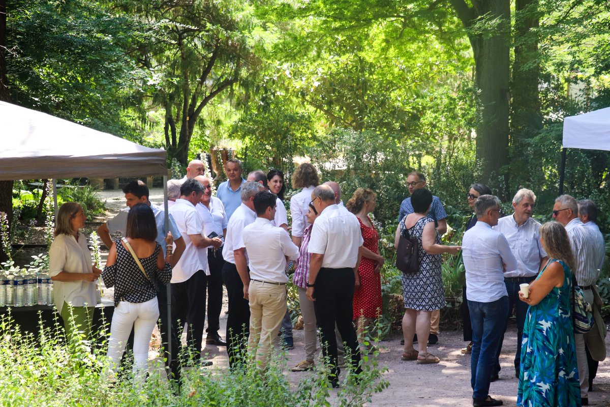 Philippe Augé (@philippe_auge) on Twitter photo Nous célébrons aujourd'hui les 65 nouveaux retraités de l'<a href="/umontpellier/">Université de Montpellier</a>, enseignants-chercheurs comme personnels administratifs et techniques. L'occasion de les remercier chaleureusement pour tout le travail accompli au service de notre établissement et du service public ! Nous célébrons aujourd'hui les 65 nouveaux retraités de l'<a href="/umontpellier/">Université de Montpellier</a>, enseignants-chercheurs comme personnels administratifs et techniques. L'occasion de les remercier chaleureusement pour tout le travail accompli au service de notre établissement et du service public !