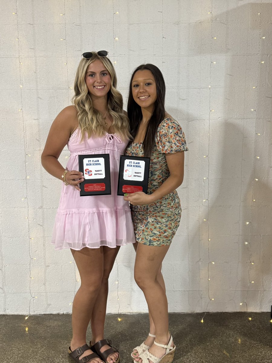 Hmcfarlane41007's tweet photo. Grateful &amp; Honored 🙌
✅MAC White - All Conference 
✅All District Team - pitcher
✅MAC All Academic Team
✅Academic All State Team
✅Saint Clair Saints Outstanding Defense Award
We also ended our season being the MAC WHITE CHAMPS! https://t.co/VADYpui3pJ