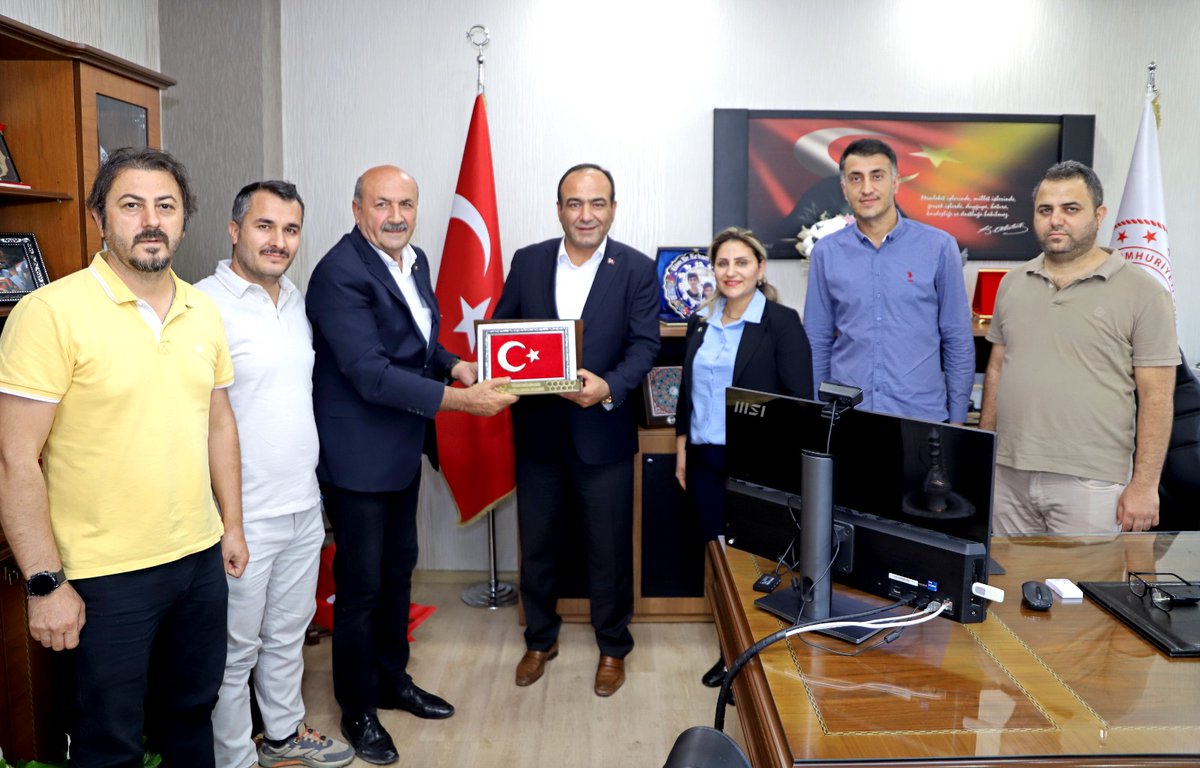selamibalcii's tweet photo. Türk Sağlık-Sen yönetimi olarak  İl Sağlık Müdürümüz Dr. Öğr. Üyesi Erhan Berk’e hayırlı olsun ziyaretinde bulunduk. Kendisinin göstermiş olduğu misafirperverliği için teşekkür ederiz. https://t.co/OzFPiEnG6F