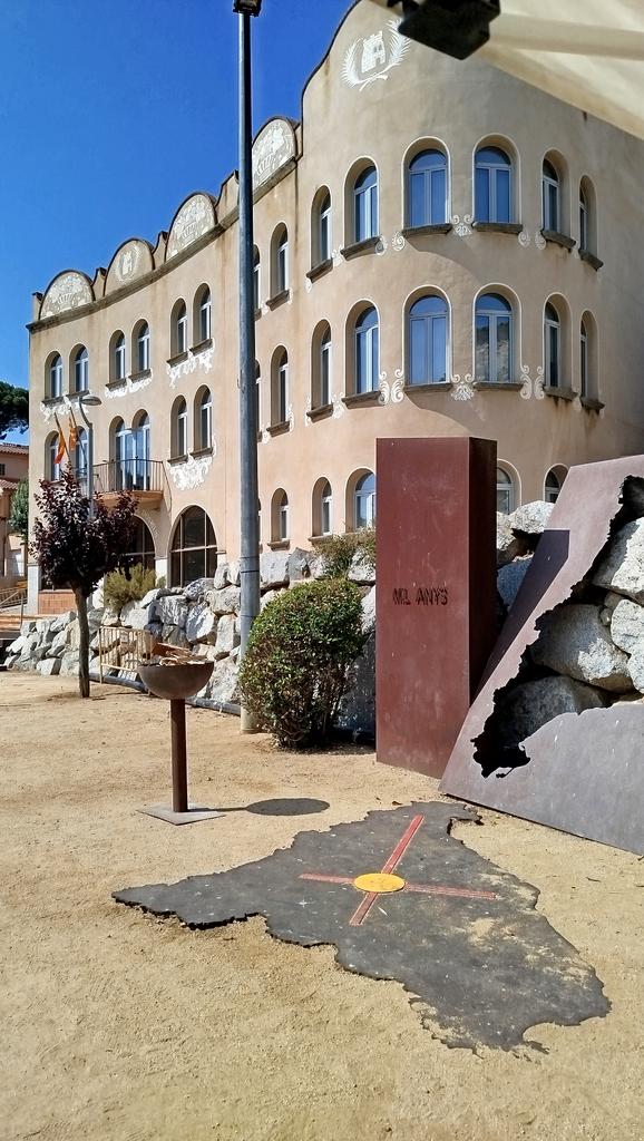 A punt! Rebuda de la Flama del Canigó  #Dosrius <a href="/dosrius/">Aj. de Dosrius</a>