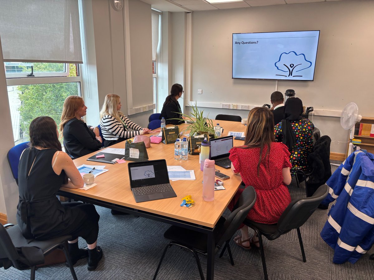 It's day one of our teaching internship!

Today we welcomed 35 teaching interns across 6 of our schools — our largest cohort to date 👋

We're excited to support them in experiencing everything teaching has to offer 👨‍🏫