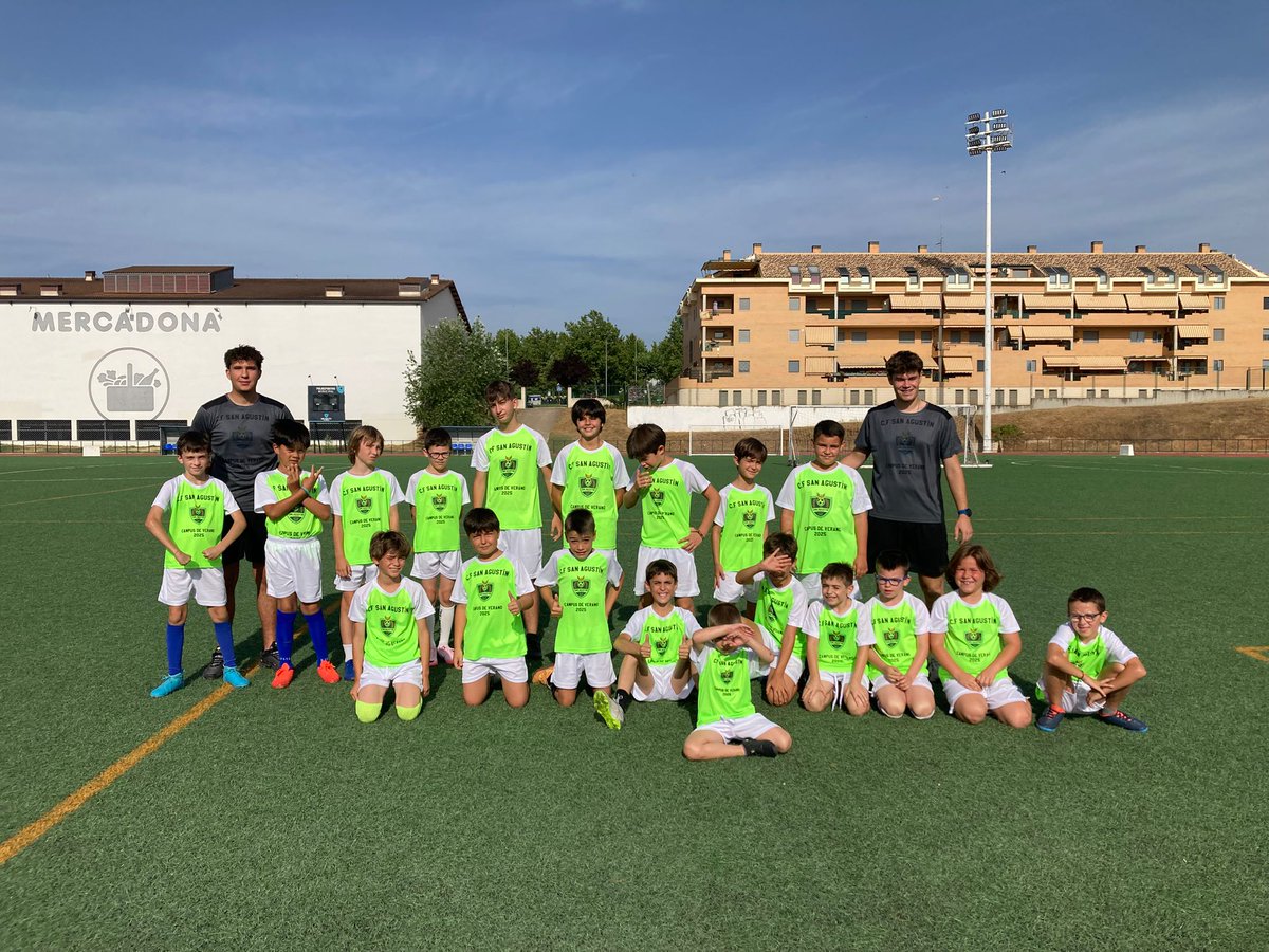 Empieza nuestro campus de verano ⚽☀️

Seguro que estos chicos van a vivir una experiencia inolvidable en las próximas semanas.

#ElFinalFeliz ☺️🔚