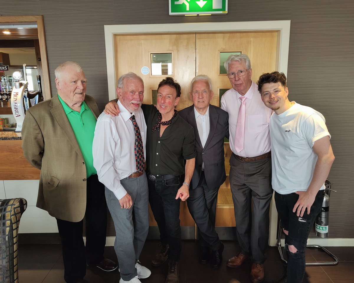 The words 'honour' and 'legend' are used more often than not these days as exaggerations. Here it's not the case. 

It was an honour to perform for the true legend, John Clark, and his wife Eileen's 60th wedding anniversary back in 2023. 

I will cherish this memory forever. 💚🍀