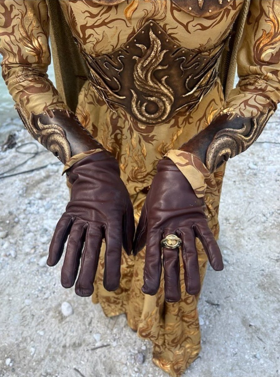 The stunning Madeleine Madden as Egwene al'Vere bts, The Wheel of Time Season 3

#saveWOT #TheWheelOfTime