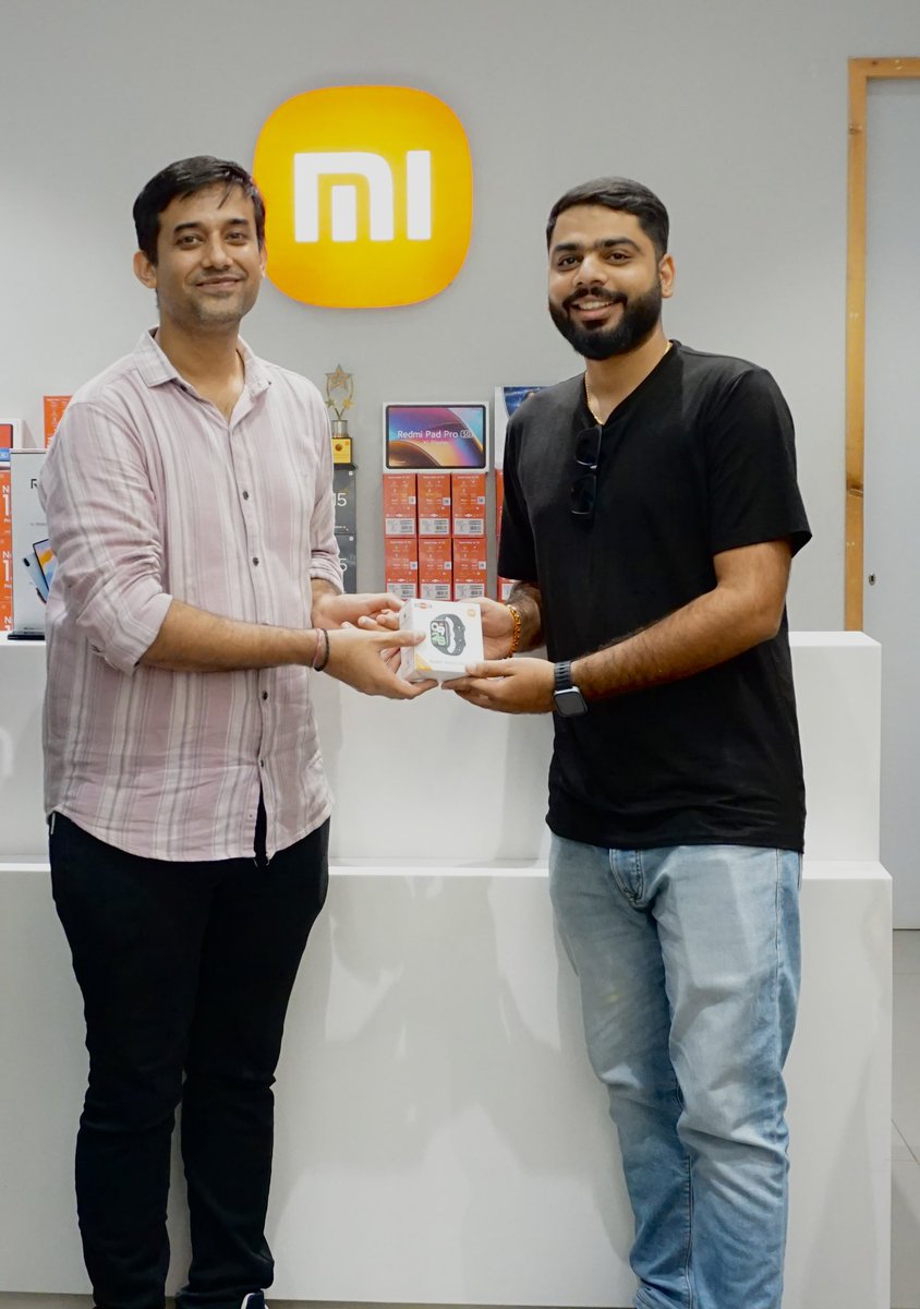 Jatin18jp's tweet image. Had an amazing time at the #MiFCVadodara fan meet with the Xiaomi Gujarat Sales &amp;amp; Service Team! 🙌

Took part in the quiz contest organized by the team and guess what? I WON the Redmi Watch Move! 🥳⌚

#RedmiWatchMove @XiaomiIndia @mifcvadodara