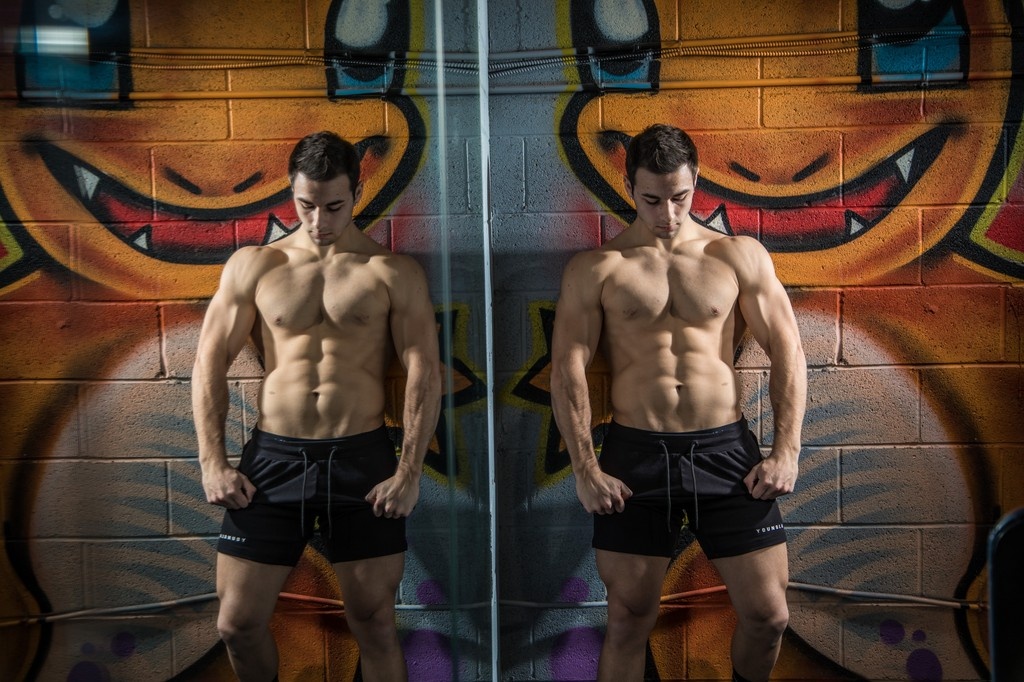 Physique Photography tweet media