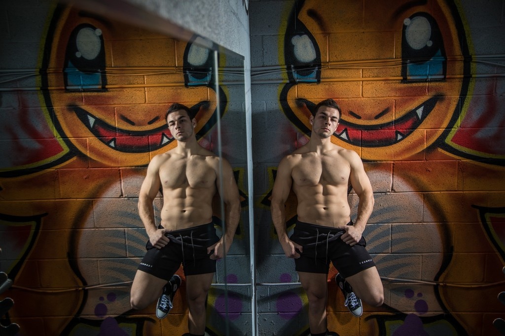 Physique Photography tweet media