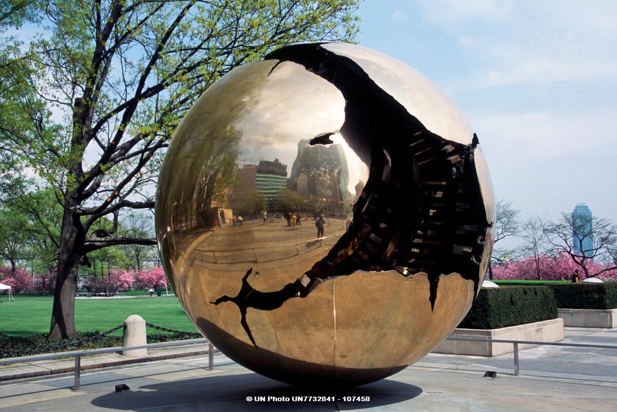 Italy in US (@italyinus) on Twitter photo We join the whole of Italy in mourning the passing of Arnaldo Pomodoro. He was a true ambassador of Italian art. He was also a symbol of Italian diplomacy, with one of his iconic spheres in front of <a href="/ItalyMFA/">Farnesina 🇮🇹</a> in Rome, one in front of the UN in NYC, and so many works in the US. We join the whole of Italy in mourning the passing of Arnaldo Pomodoro. He was a true ambassador of Italian art. He was also a symbol of Italian diplomacy, with one of his iconic spheres in front of <a href="/ItalyMFA/">Farnesina 🇮🇹</a> in Rome, one in front of the UN in NYC, and so many works in the US.
