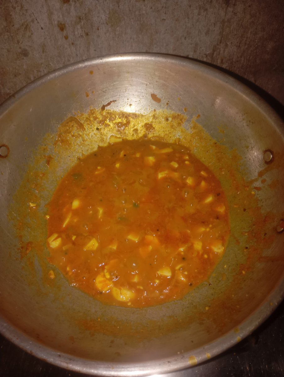 ഒറ്റക്കുള്ള ജീവിതം.. ഇന്നത്തെ മുട്ട കറി