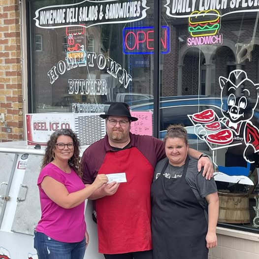 Congratulations to the recipient of the ECGA’s Small Business Grant! The ECGA awarded $800 to Penrods Meats which was used used toward the purchase of an ice machine. Pictured are ECGA board member Megan Keim and the Penrods. #membershipmatters #ecga #growingelsberry #shoplocal