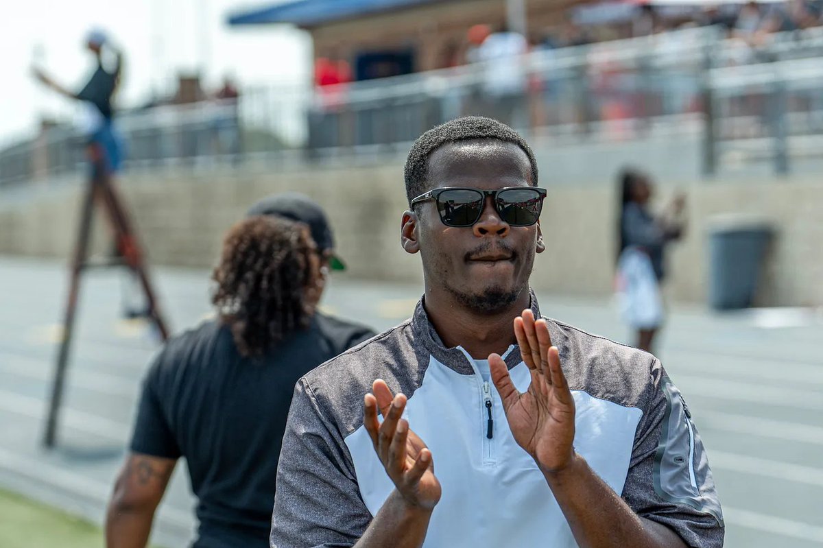 JUCO Football Frenzy (@jucoffrenzy) on Twitter photo Grizzlies Strikes: Pat Hall (<a href="/CatchitPat/">Coach P.Hall</a>) Named New WR Coach 🚨
(<a href="/ButlerGrizzlyFB/">BUCO Football</a>)
Article ✍️: alinedouard.substack.com/p/grizzlies-st…
#JUCOPRODUCT Grizzlies Strikes: Pat Hall (<a href="/CatchitPat/">Coach P.Hall</a>) Named New WR Coach 🚨
(<a href="/ButlerGrizzlyFB/">BUCO Football</a>)
Article ✍️: alinedouard.substack.com/p/grizzlies-st…
#JUCOPRODUCT