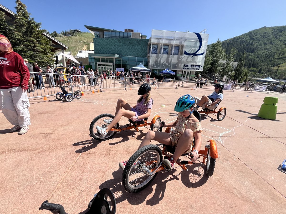 SLCUT2034's tweet image. HAPPY OLYMPIC & PARALYMPIC DAY! 🎉🥳
We celebrated this weekend at the @UtahOlympicPark with activities, workouts and autograph signings with local Olympians & Paralympians. Let's move! 💪
#OlympicDay #LetsMove