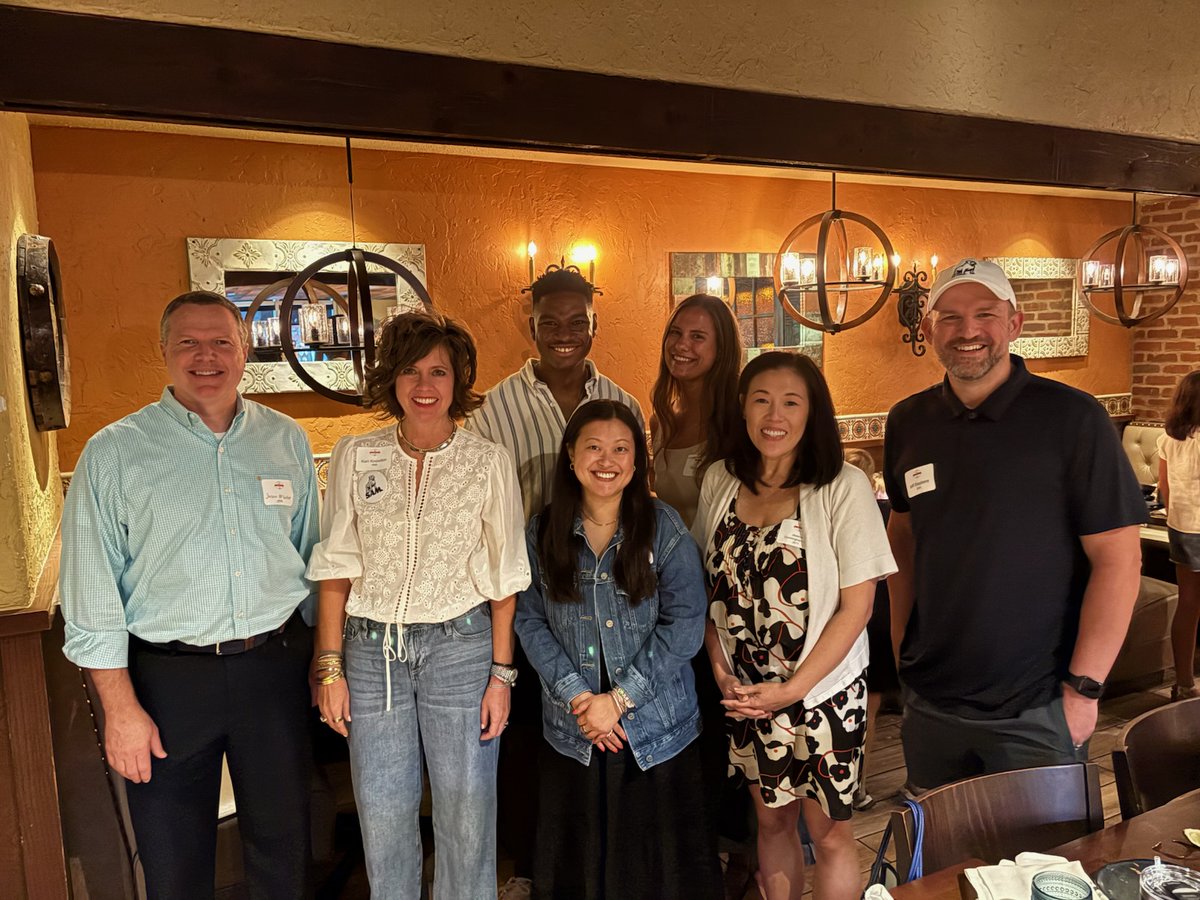 SamfordAlumni's tweet image. Nashville, you never disappoint! We loved connecting with alumni in your city and sharing memories that remind us why the Samford community is so special. Swipe through highlights from our recent event, and check this link for upcoming opportunities: samford.edu/alumni/events/.