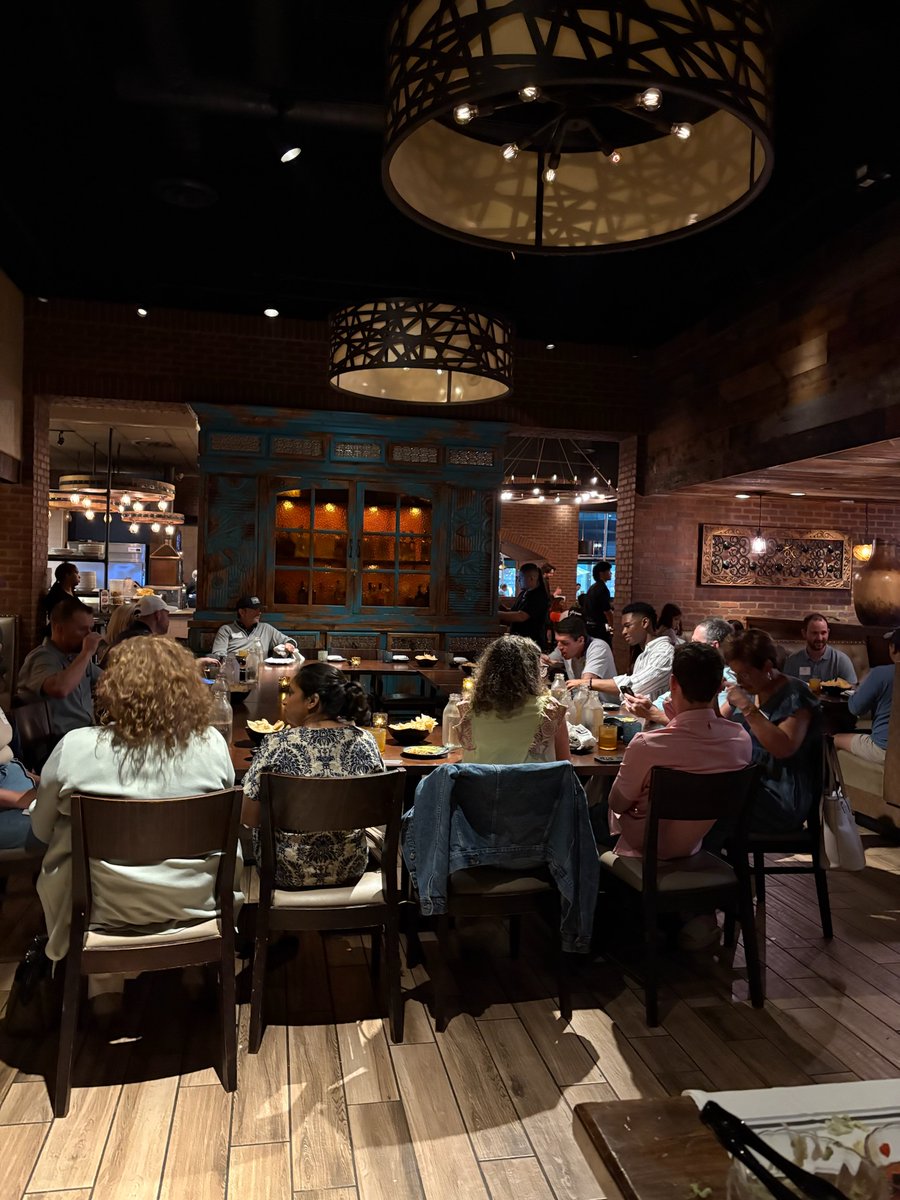 SamfordAlumni's tweet image. Nashville, you never disappoint! We loved connecting with alumni in your city and sharing memories that remind us why the Samford community is so special. Swipe through highlights from our recent event, and check this link for upcoming opportunities: samford.edu/alumni/events/.