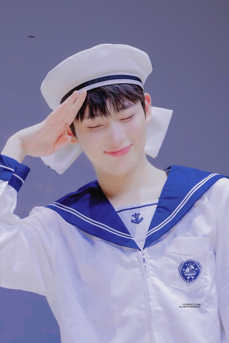 -

선우생일축하해💙🤍

#하늘에서_떤사님_내려오신날
#SunooHeartOfJune