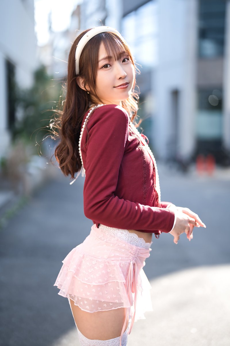 栞里 tweet media