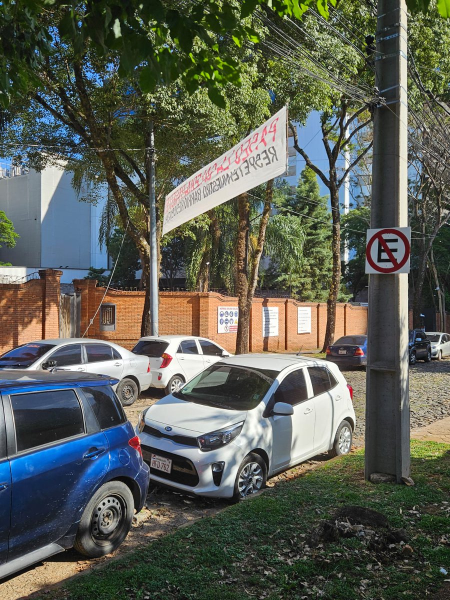 Paraguay Accesible (@pyaccesible) on Twitter photo 55 pisos en un barrio sin infraestructura adecuada, sin estudios públicos, sin diálogo con la comunidad. Esto no es planificación urbana, es negligencia institucional a cielo abierto. Ykua Sati merece otro futuro. 🏙💔 #JusticiaBarrial <a href="/juntasuncion/">Junta Municipal de Asunción</a> <a href="/AsuncionMuni/">Municipalidad de Asunción</a> <a href="/ComisionLemos/">Plaza Tte. 1° Cesar Lemos Maldonado</a> 55 pisos en un barrio sin infraestructura adecuada, sin estudios públicos, sin diálogo con la comunidad. Esto no es planificación urbana, es negligencia institucional a cielo abierto. Ykua Sati merece otro futuro. 🏙💔 #JusticiaBarrial <a href="/juntasuncion/">Junta Municipal de Asunción</a> <a href="/AsuncionMuni/">Municipalidad de Asunción</a> <a href="/ComisionLemos/">Plaza Tte. 1° Cesar Lemos Maldonado</a>