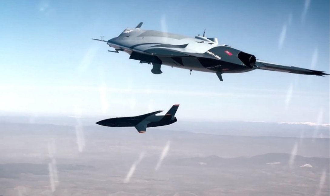 TurkishCentury's tweet image. 💹 Did you know that Türkiye operates the world&apos;s 3rd largest #drone fleet after US &amp;amp; China, and controls 65% of the int&apos;l market per #SIPRI data? 🇹🇷