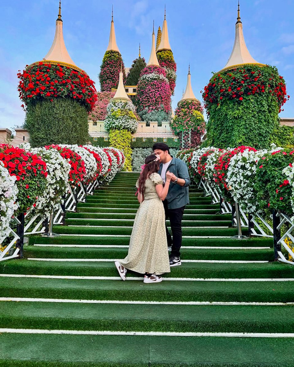 Dubai Miracle Garden tweet media