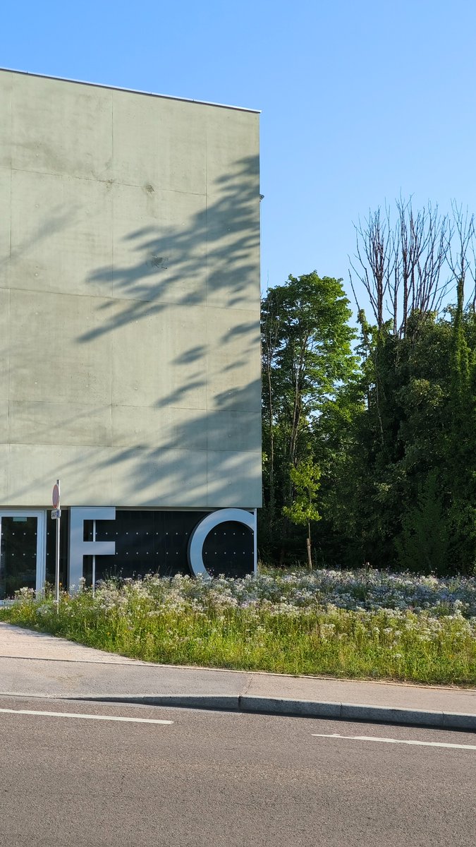Dominique Coulon & associés (@coulon_associes) on Twitter photo Nouvelle séance photo avec <a href="/EugeniPons/">Eugeni Pons</a> à l'Institut Supérieur d'Ingénieurs de Franche-Comté.
#architecture #architecte #design #interiordesign #france #besançon #strasbourg #franchecomté
#ingénieur #béton #concrete #minimalism #dominiquecoulon #dominiquecoulonetassociés Nouvelle séance photo avec <a href="/EugeniPons/">Eugeni Pons</a> à l'Institut Supérieur d'Ingénieurs de Franche-Comté.
#architecture #architecte #design #interiordesign #france #besançon #strasbourg #franchecomté
#ingénieur #béton #concrete #minimalism #dominiquecoulon #dominiquecoulonetassociés