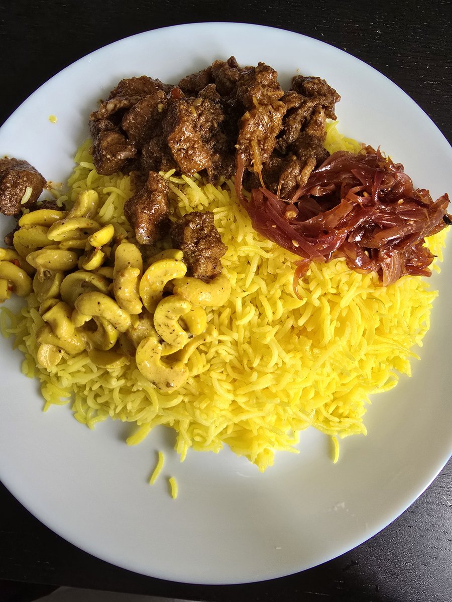 djharristattaya's tweet image. බඩ හදාගන්න ඕන මුලින්ම 😎😎

#Thattayain_Sweden