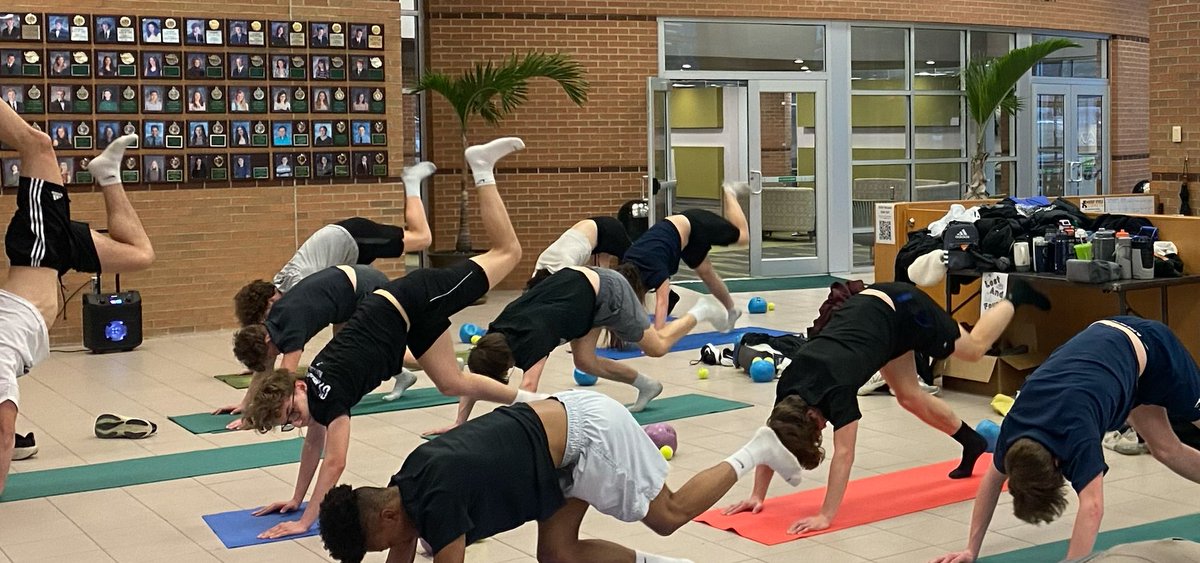 Coaches!  I received funding to provide FREE July yoga for athletes. survey link below  Flexibility, strength, kinetic awareness, mobility, ​recovery, neuregulation with breath work are all addressed.Alum are always welcome! I can only tag 10 Please share forms.gle/iNs6eUYVy9dDNt…