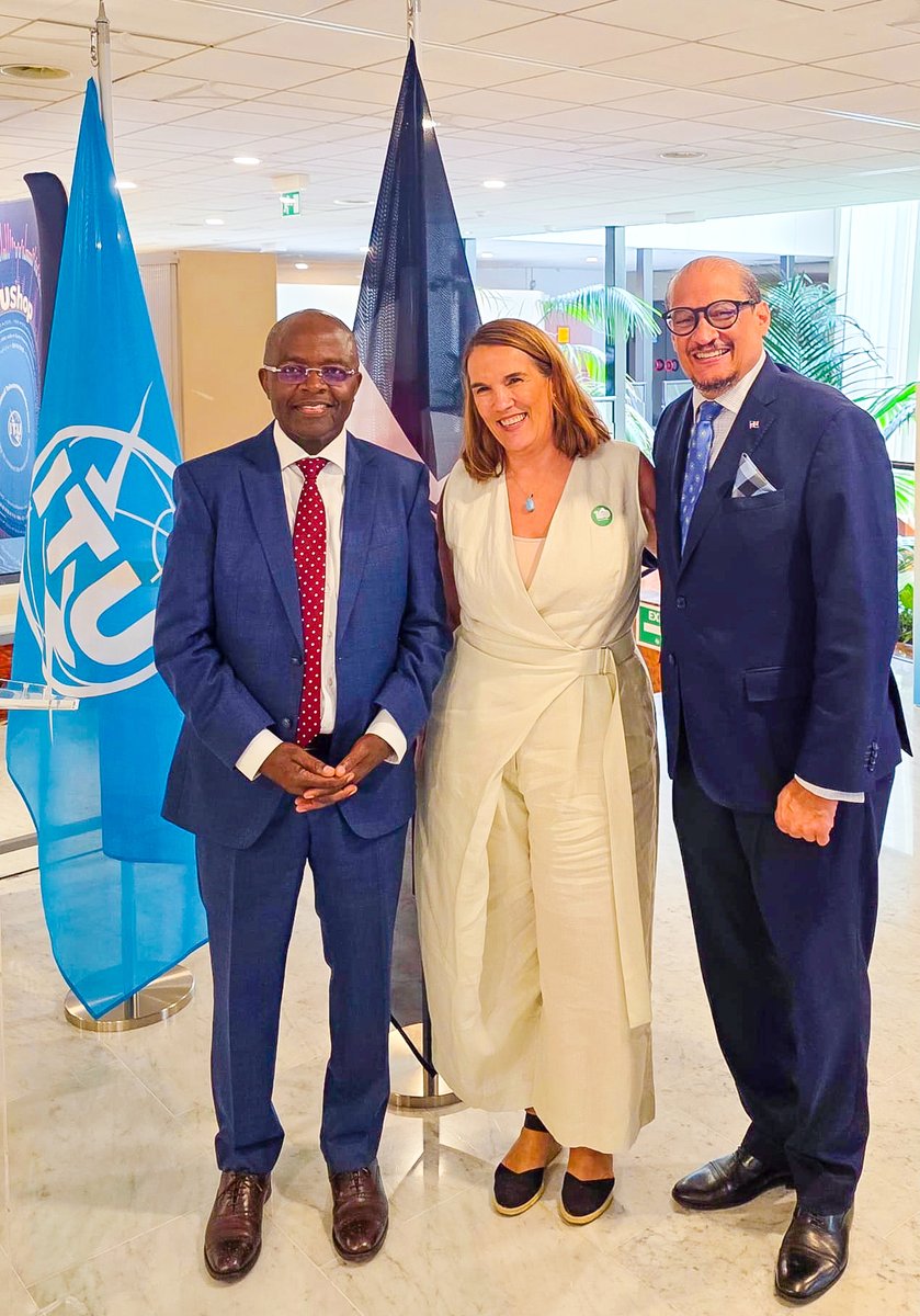 Cosmas Zavazava (@itubdtdirector) on Twitter photo Grateful for the strong partnership with the Dominican Republic🇩🇴, reaffirmed in my meeting with H.E. Amb. Iván Emilio de Jesús Ogando Lora <a href="/RDenONUGinebra/">RDenONUGinebra</a>. Proud of our impactful cooperation on e-waste management, innovation, tech entrepreneurship & digital skills development. Grateful for the strong partnership with the Dominican Republic🇩🇴, reaffirmed in my meeting with H.E. Amb. Iván Emilio de Jesús Ogando Lora <a href="/RDenONUGinebra/">RDenONUGinebra</a>. Proud of our impactful cooperation on e-waste management, innovation, tech entrepreneurship & digital skills development.