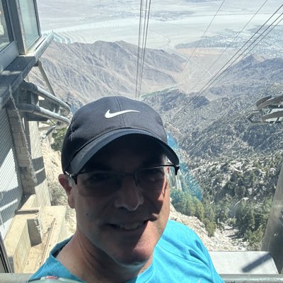 epcaputo's tweet photo. #NewProfilePic https://t.co/CxrIKvUudY