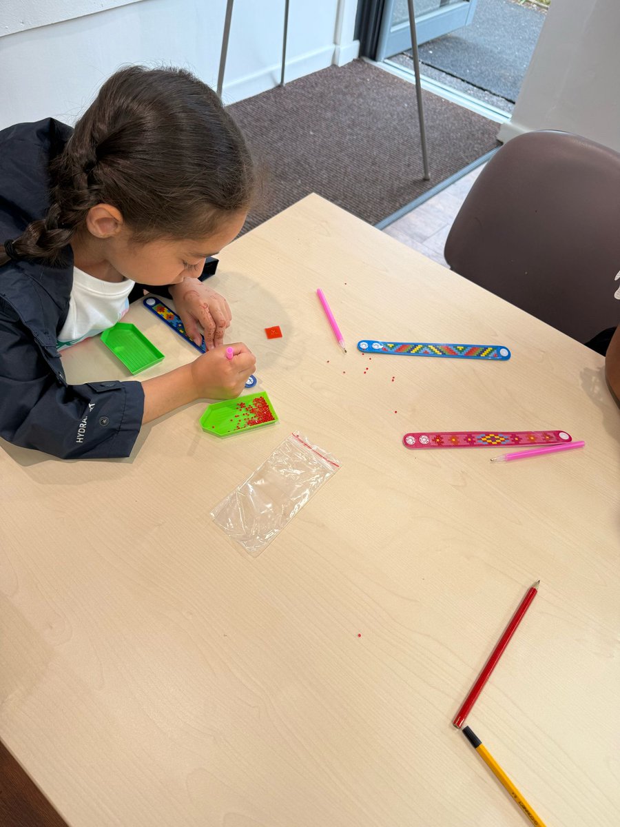 imocharity's tweet image. 🎨✨ Weekend vibes at Little Harwood Juniors! Our young people got stuck into some sparkling diamond art 💎🙌 #DiamondArt #LittleHarwoodJuniors #WeekendCreativity #ShineBright @blackburndarwen