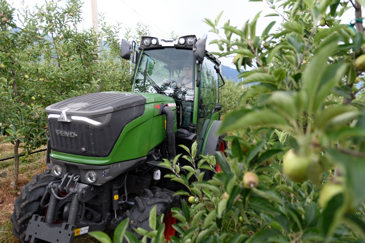 Il trattore intelligente è “made in Rovereto”: l'azienda Geoinference ha ideato un innovativo sistema di videocamere che, tramite l’intelligenza artificiale, è in grado di stimare la produzione agricola.

Scopri tutti i dettagli ➡️ tinyurl.com/Geoinference-TS
