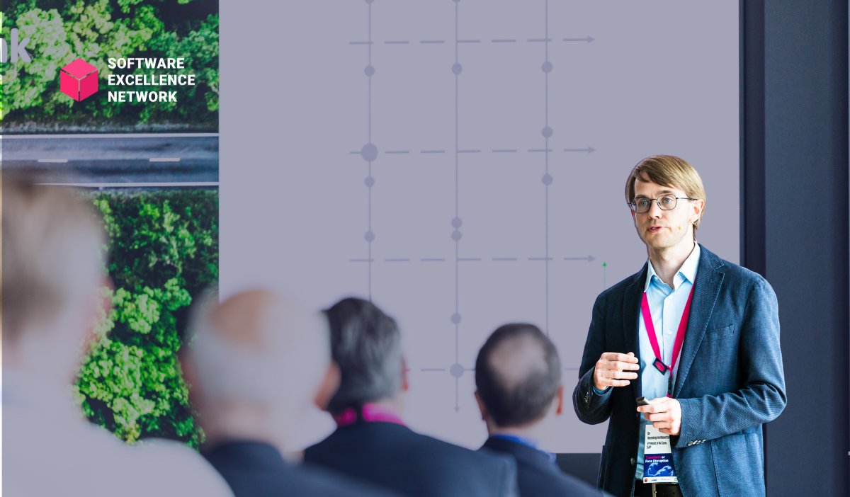 Dr. Henning Heitkötter’s talk is a wake-up call for any organization still stuck in long development-test-release cycles while AI is reshaping entire industries week by week.

seerene.com/transform-or-f…