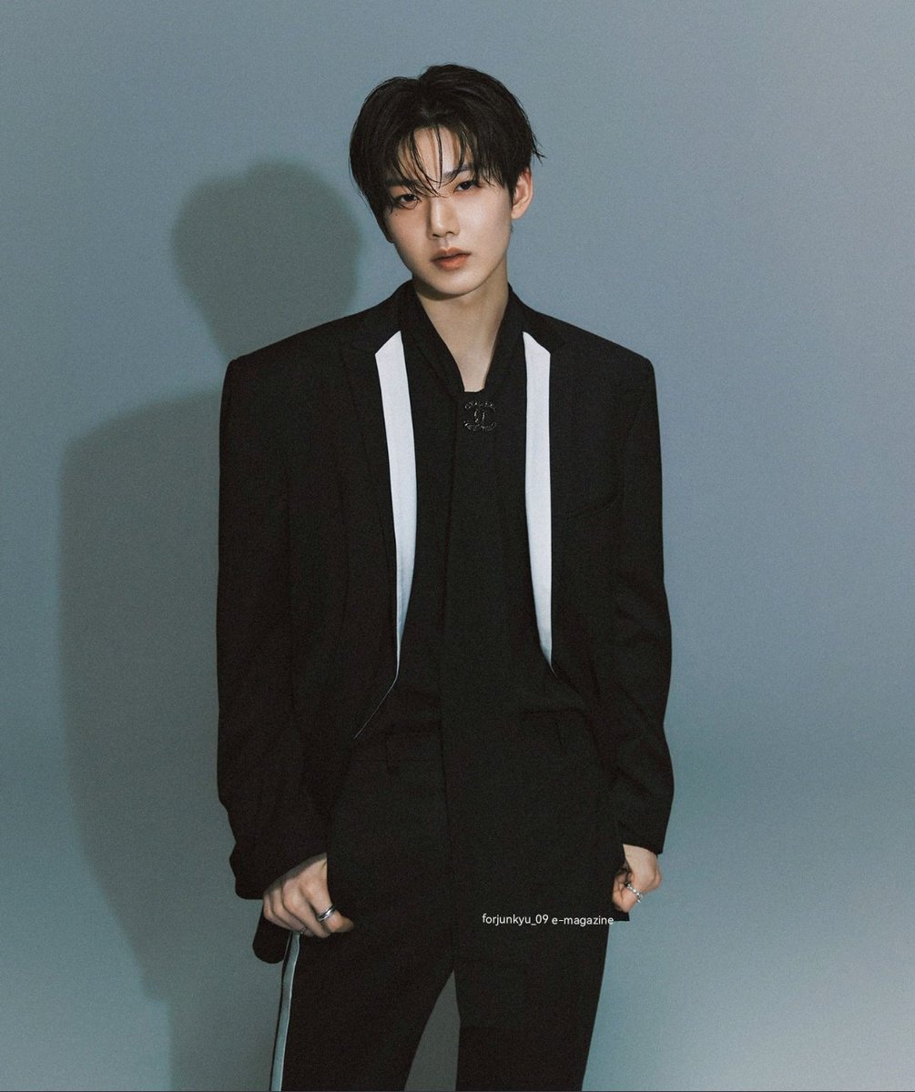 I GOT MY EBOOK! OH MY GOSH KIM JUNKYU FOR NYLON JAPAN GLOBAL ISSUE 6!!!!! 😭😭😭

#JUNKYU #준규 #ジュンギュ