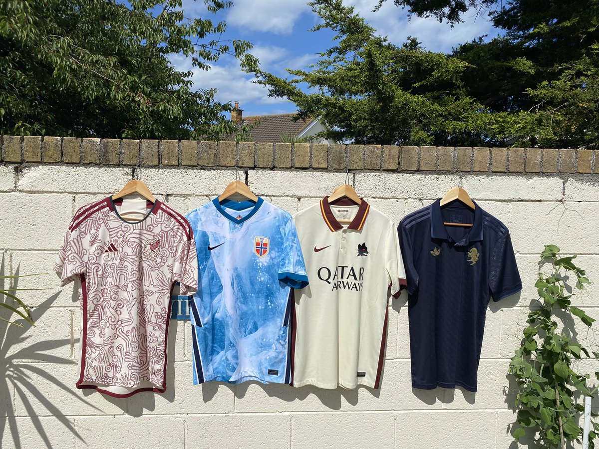 Right kit community;

Your favourite “modern” shirt in your collection would be..?

These are some of mine🌞