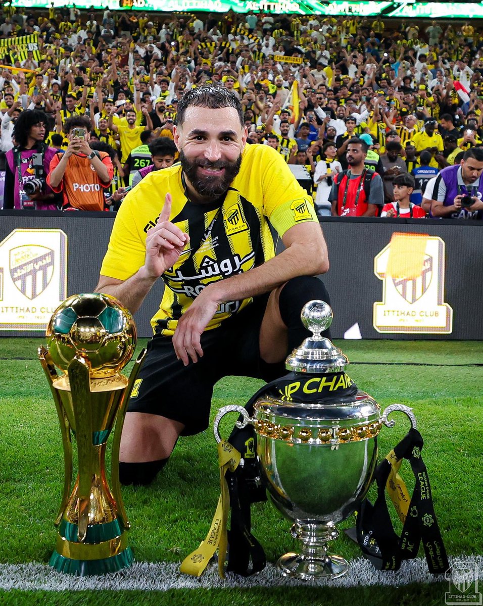 الخجل والحياء نعمة.
أنا كاتحادي، لو أن أي فريق غير الاتحاد حقق بطولتَي دوري #روشن السعودي وكأس خادم الحرمين الشريفين، فلن أناقش عشّاقه أبدًا، لأنه انتصر حتى على فريقي المفضّل في البطولتين.
وكذلك، لو حقق فريقي المفضّل #الاتحاد أي بطولة – مهما كانت – وكان هناك فريق منافس لم يشارك