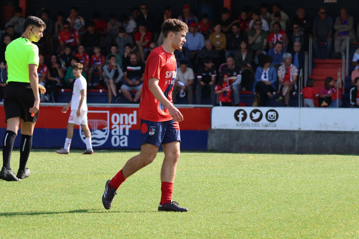⚒️JUBENILETATIK 🚀

▪️Danel Badiola
▪️Aimar Ortega
▪️Aritz Saizar
▪️Ander Ezkurra

2️⃣0️⃣2️⃣5️⃣-2️⃣0️⃣2️⃣6️⃣

#AurreraBeti 🔴🔵