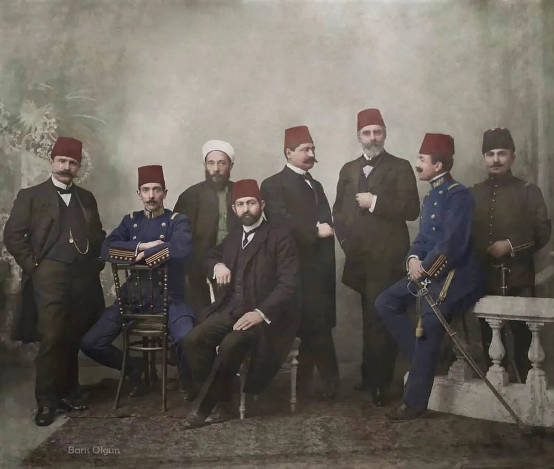 ajansoteki's tweet photo. 📌Marmara Üniversitesi Hukuk 'Profesörü' Ekrem Buğra Ekinci, İttihatçıları Hedef Aldı: 

- Talat ve arkadaşlarının çoğu Mason idi. Laiklik, şapka ve harf inkılabı gibi teşebbüsleri başlatan İttihatçılardır. 

- Birkaç Ermeni genci, bunları vurup Türklerin de intikamını aldı. https://t.co/AtZ8CrzrHw