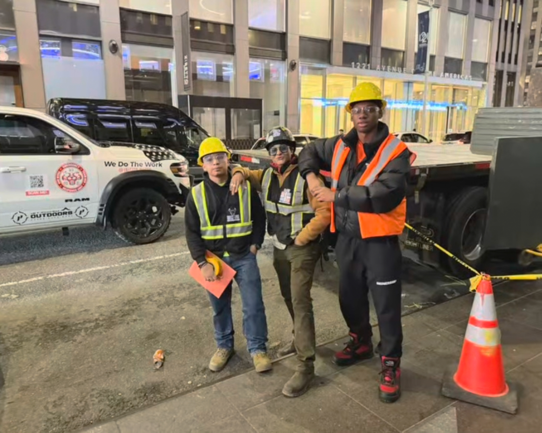 GrantAssociates's tweet photo. We’re proud to celebrate Jhovany, an @NYCschools Industry Scholars Program alum who interned at Erector Masters—and just got hired as an Assistant Project Manager! 🙌

From balancing school and life to showing up with professionalism and drive, Jhovany did it! 

#Workdev https://t.co/oXp85QHrMB