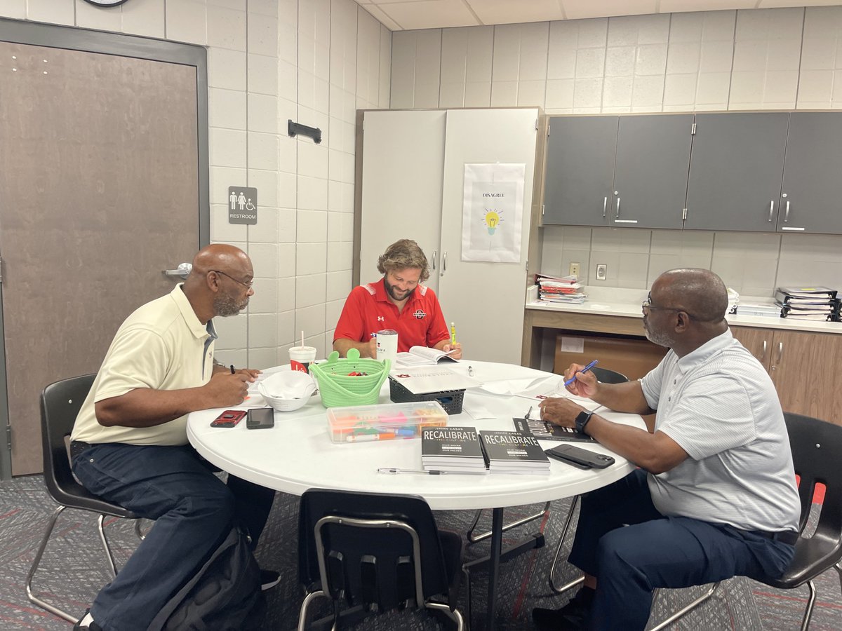 AUEARIC's tweet image. 🚀 We’re kicking off an exciting Professional Learning Unit (PLU) with Opelika City Schools: Unlocking Superpowers to Enhance District and School Cultures!
This district already shines with a strong culture of professional learning and a deep commitment to self-growth.
