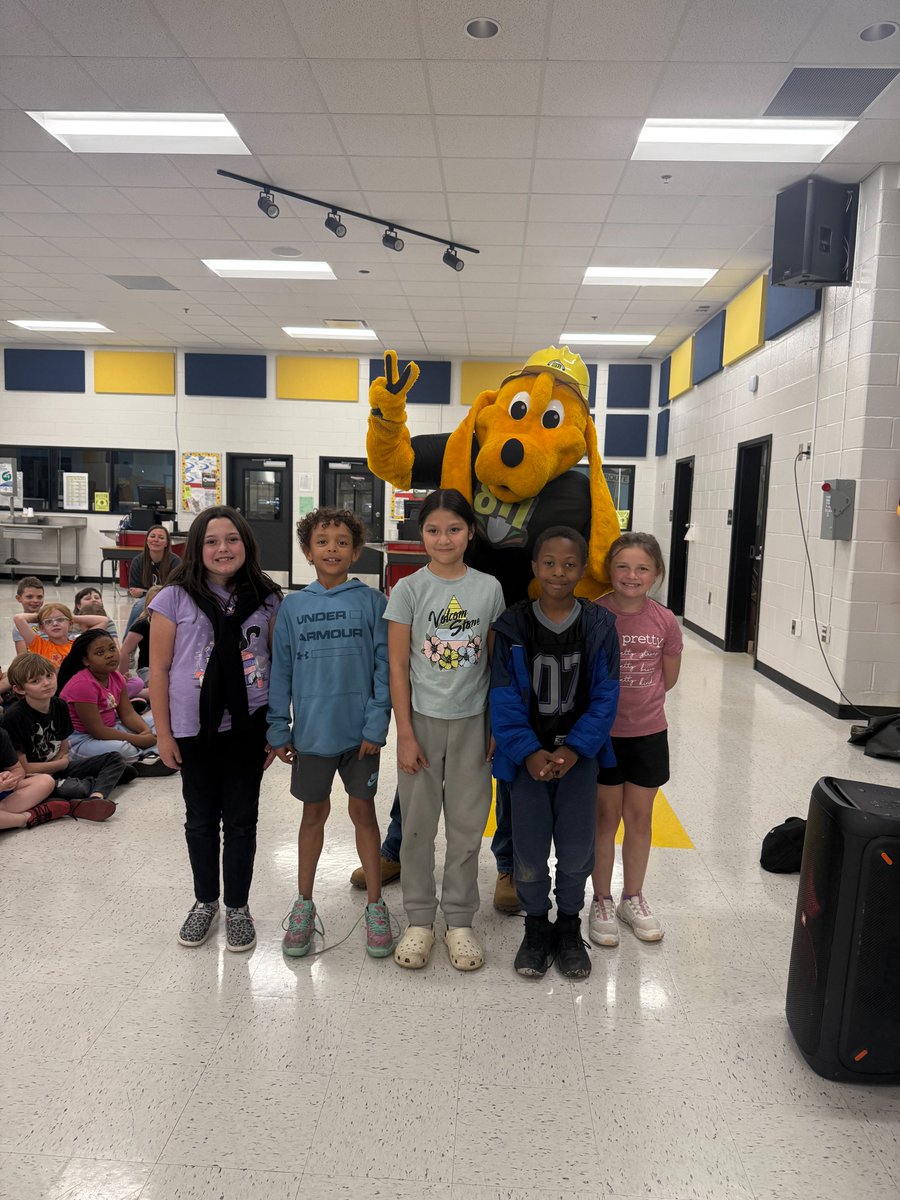 DiggerDog811's tweet image. Digger Dog and Ms. Maria visited Atha Road Elementary School! diggerdog811.com/?p=5244 @GA811 @waltoncoschools @georgiadeptofed @GAESPrincipals  @gsbacomm @GAESPrincipals @gaelassoc @waltontribune #Call811 #Contact811 #SafeDigging #educationalsafetyprograms #PublicSafety