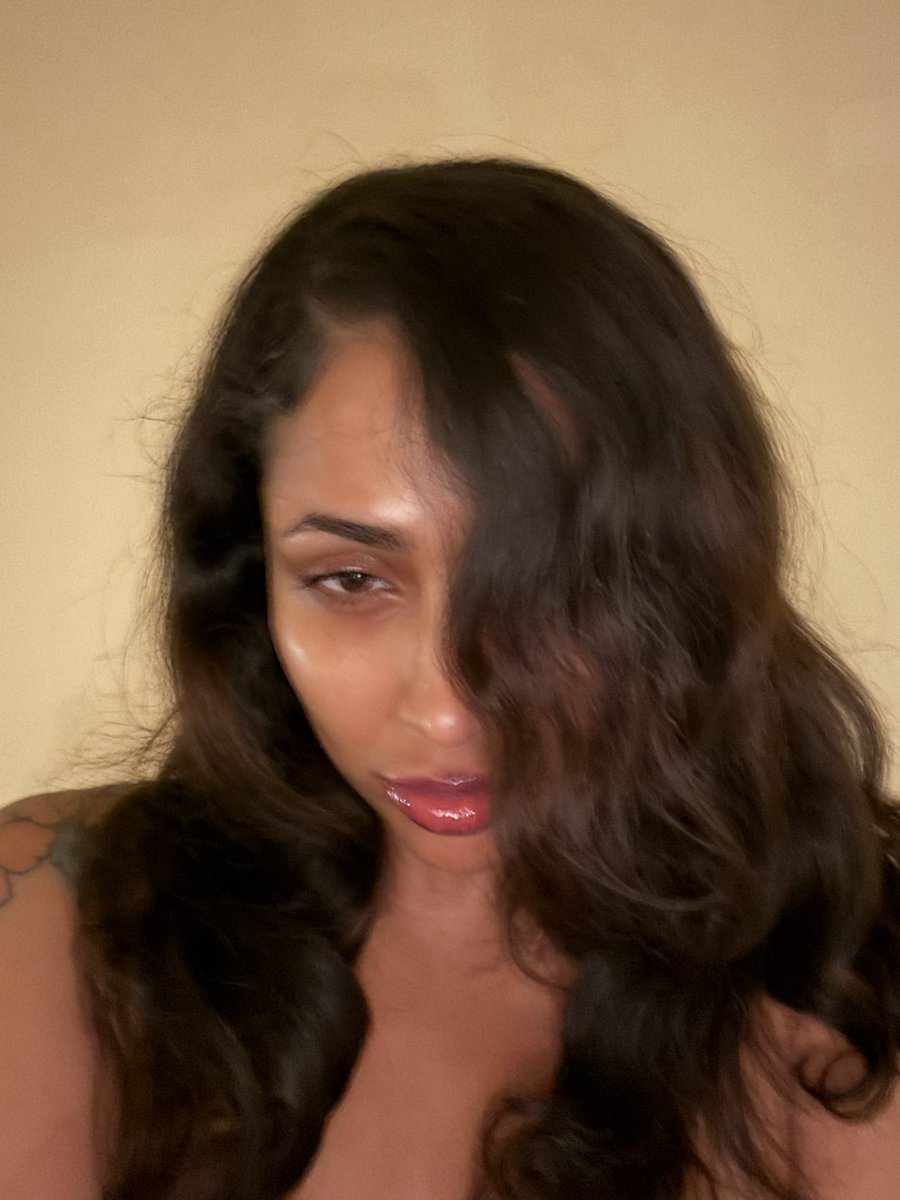 ABTheGoddess's tweet photo. Glow speak for itself #FaceTea https://t.co/LPhobPFOU5
