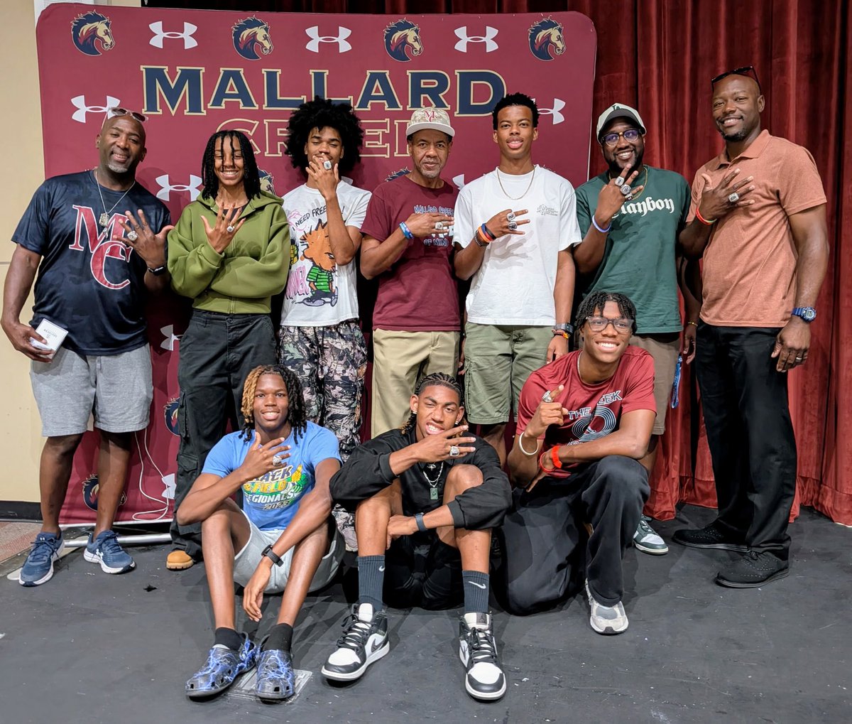 mallardcreektf's tweet photo. Today our athletes and coaches were presented with their championship rings for winning the 2025 NC 4A Indoor Track and Field Championships. Our athletes put in the work and were rewarded with the hardware.
S/o to @SRChampRings for producing our beautiful rings
#CreekSpeed https://t.co/0peSJ47uF4