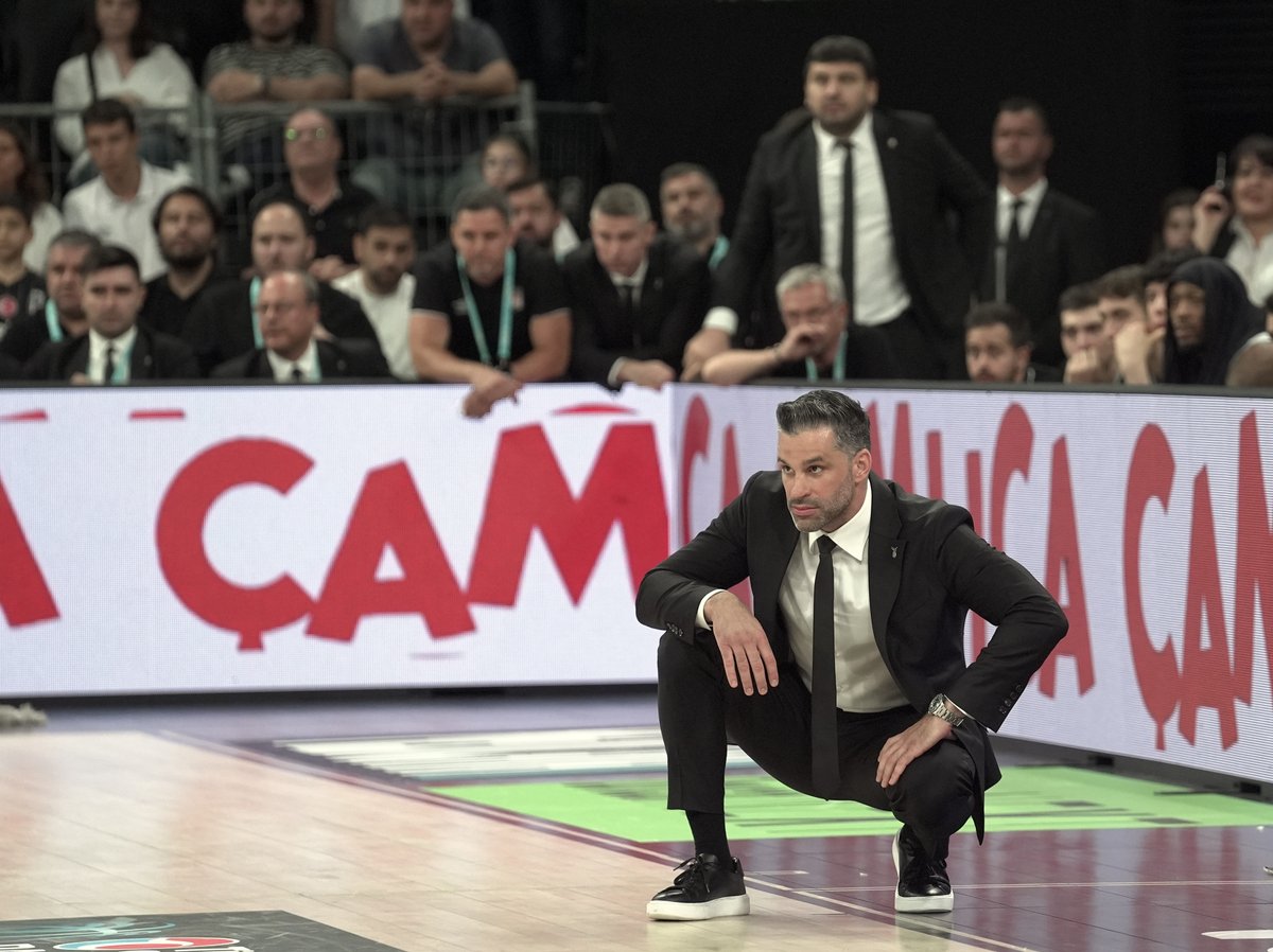 🗣️ Dusan Alimpijevic: Bu takım karakterini sezon başından beri gösterdi. Kesinlikle gurur duymalıyız. Ne istediysem aldım bugün onlardan. Bizi destekleyen herkese teşekkür ediyorum.