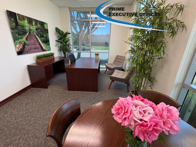 PrimeExecOffice's tweet photo. Our “hybrid model” gives you the option to use a physical private office on specific days of the week on a monthly basis. It is $395/month for one designated day of the week. #officespaceforrent #officespace #workspace #privateoffice #Carlsbad #SanDiego #PrimeExecutiveOffices https://t.co/aMUfzVLVuJ
