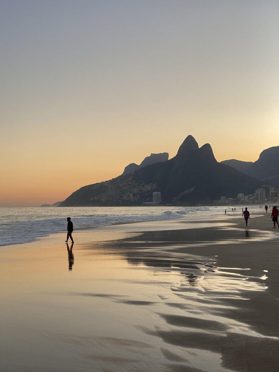 bbybeejpeg's tweet photo. This is Brazil https://t.co/g4WEKZiyLn