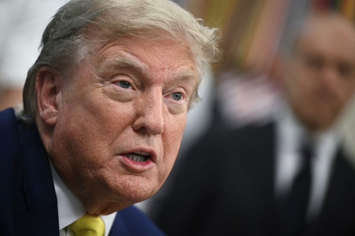 BFMTV's tweet image. 🔴 EN DIRECT
Donald Trump "remercie l'Iran" pour avoir "prévenu rapidement" les États-Unis de leur riposte
l.bfmtv.com/6kWJ